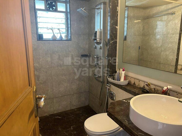 Bathroom, silver-springa-apartment 3 Bedroom 1400 Sq.Ft. Apartment In Bandra West Mumbai 8081050