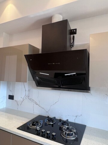 Furnished Amenities in 4 BHK Builder Floor at Sector 63 – for Rent