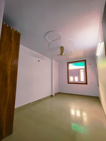 Bedroom in 2 BHK Builder Floor at Dwarka Mor – for Rent