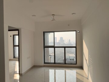 Room in 2 BHK Apartment at Shapoorji Pallonji Epsilon, Kandivali East – for Rent