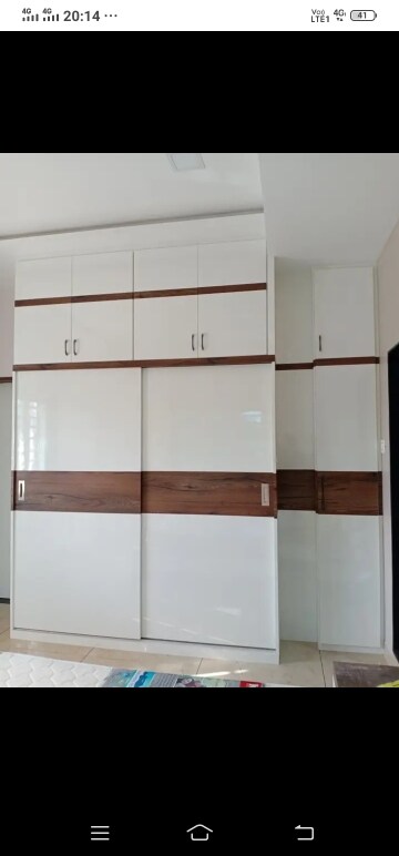 Furnished Amenities in 3 BHK Apartment at Sector 16c Greater Noida – for Rent