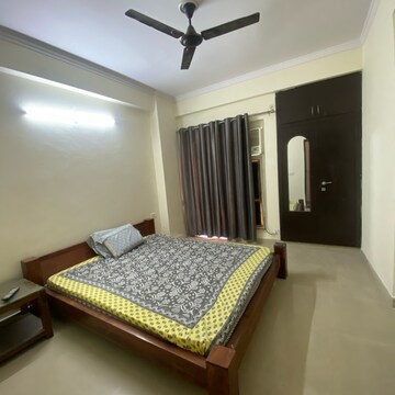 Bedroom in 3 BHK Apartment at Aims Golf City, Noida Central – for Rent