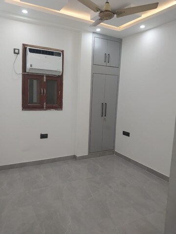 Room in 2.5 BHK Apartment at Shakti Nagar – for Rent