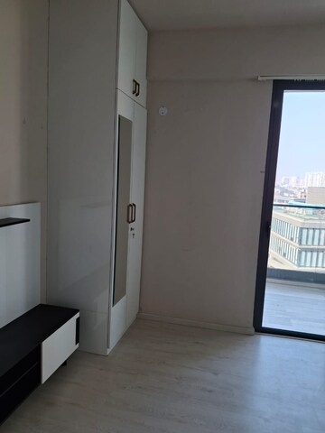 Building Lobby in 3 BHK Apartment at M3M Sky City, Sector 65 – for Rent