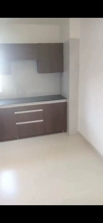 Room in 3 BHK Apartment at KW Srishti, Raj Nagar Extension – for Rent