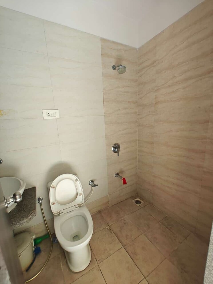 Bathroom, akshar-alvario 3 Bedroom 1800 Sq.Ft. Apartment In Seawoods Navi Mumbai 8081247