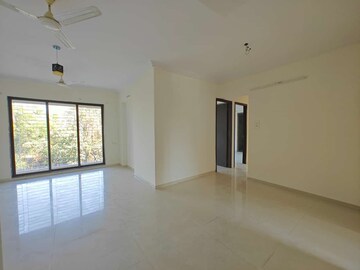 Room in 3 BHK Apartment at Akshar Alvario, Seawoods – for Rent