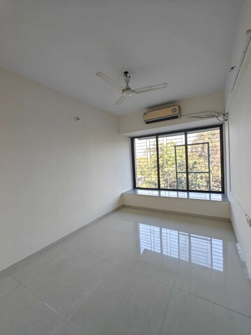 Room in 3 BHK Apartment at Akshar Alvario, Seawoods – for Rent