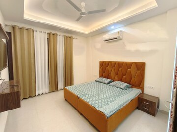 Bedroom in 1 BHK Builder Floor at Sector 53 – for Rent