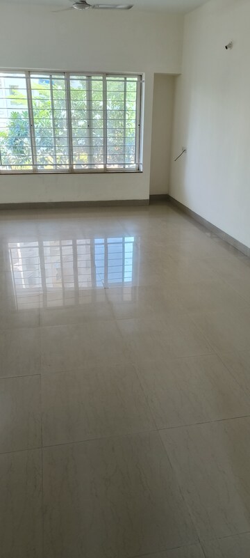 Room in 2 BHK Apartment at Kumar Palmgrove, Kondhwa – for Rent