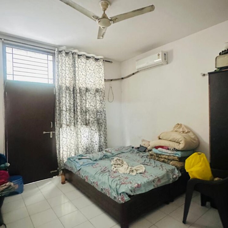 Bedroom, sushant-lok-3 3.5 Bedroom 300 Sq.Yd. Builder Floor In Sector 57 Gurgaon 8081349