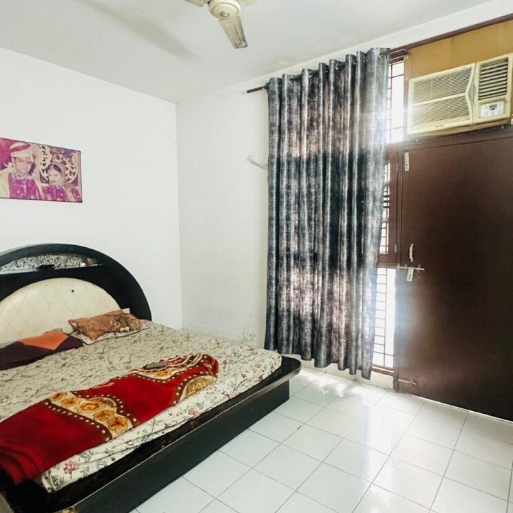 Bedroom, sushant-lok-3 3.5 Bedroom 300 Sq.Yd. Builder Floor In Sector 57 Gurgaon 8081349