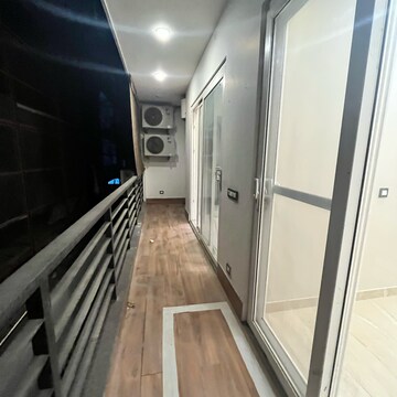 Balcony in 3 BHK Builder Floor at Ansal Sushant Lok I, Sector 43 – for Rent