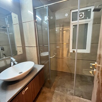 Bathroom in 3 BHK Builder Floor at Ansal Sushant Lok I, Sector 43 – for Rent