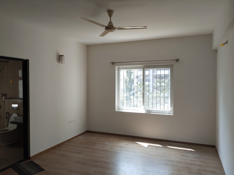 Room, brigade-lakefront 4 Bedroom 3360 Sq.Ft. Apartment In Whitefield Bangalore 8081511