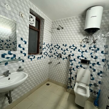 Team Area in 3 BHK Builder Floor at Ansal Sushant Lok I, Sector 43 – for Rent