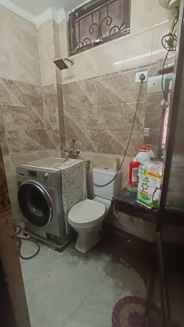 Bathroom in 3 BHK Builder Floor at Ansal Plaza Sector-23, Sector 23 – for Rent