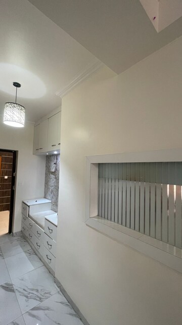 Bathroom in 4 BHK Apartment at Gomti Nagar – for Rent