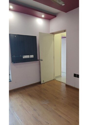 Room in 2.5 BHK Apartment at Kolte Patil Raaga, Hennur Road – for Rent