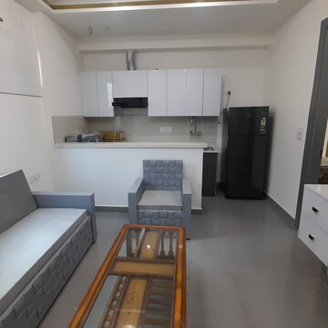 Room in 1 BHK Builder Floor at Ansal Sushant Lok I, Sector 43 – for Rent