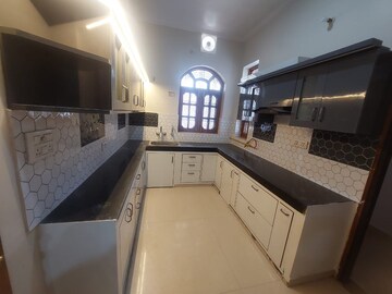 Kitchen in 2 BHK Builder Floor at DLF Vibhuti Khand, Gomti Nagar – for Rent