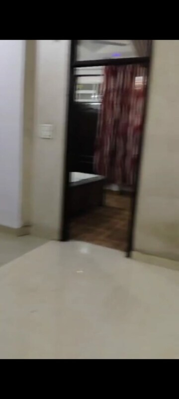 Room in 2 BHK Builder Floor at RWA Gyan Khand 3, Indrapuram – for Rent