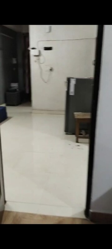 Room in 2 BHK Builder Floor at RWA Gyan Khand 3, Indrapuram – for Rent