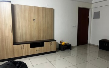 2.5 BHK Apartment For Rent in Prestige Misty Waters, Hebbal