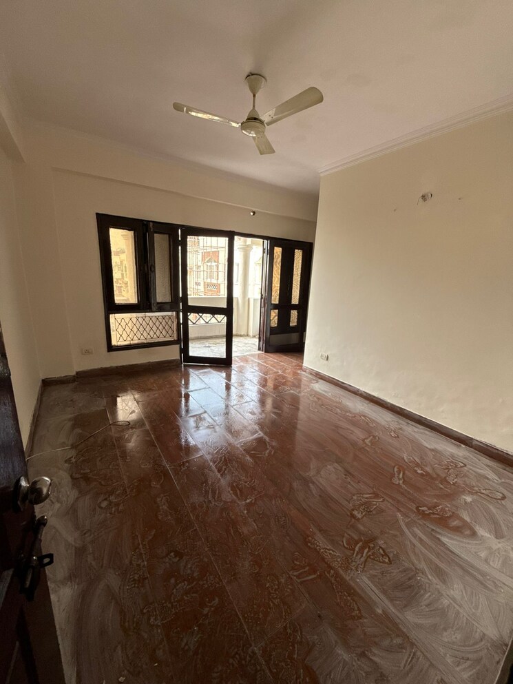 Room, niho-saffron-scottish-garden 3.5 Bedroom 2000 Sq.Ft. Penthouse In Ahinsa Khand ii Ghaziabad 8081608