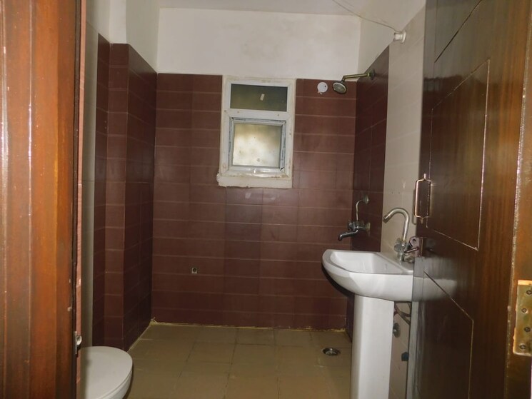 Bathroom, pi i and ii greater noida 2 Bedroom 1750 Sq.Ft. Apartment In Pi I And Ii Greater Noida Greater Noida 8081612