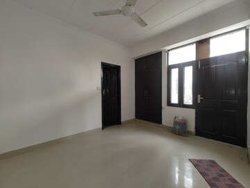 Room in 2 BHK Apartment at Jnc Princess Park, Ahinsa Khand ii – for Rent