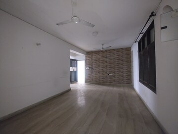 Room in 2 BHK Apartment at Jnc Princess Park, Ahinsa Khand ii – for Rent
