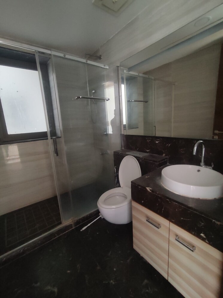 Master Bedroom, m3m-golf-estate 3 Bedroom 3705 Sq.Ft. Apartment In Sector 65 Gurgaon 8081630