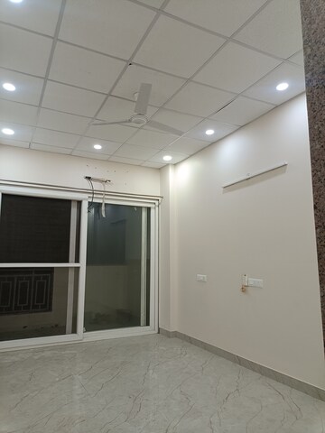 Room in 3 BHK Villa at Sector 105 – for Rent