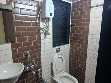 Bathroom in Studio Apartment at Happy House, Vakola – for Rent