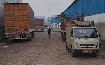 Warehouse For Rent in Faizabad Road