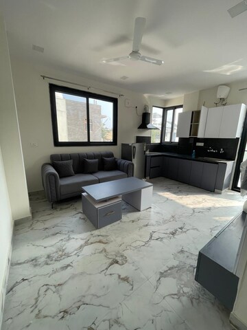 Master Bedroom in 1 BHK Builder Floor at Sector 30 – for Rent