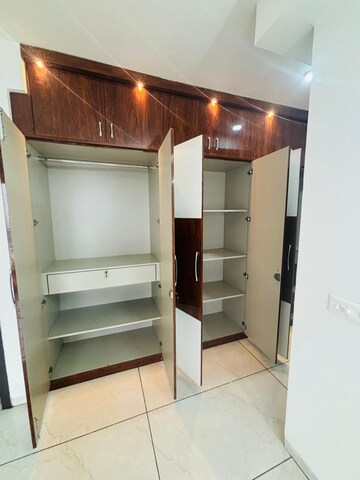 Furnished Amenities in 2 BHK Apartment at Rishita Manhattan, Gomti Nagar – for Rent