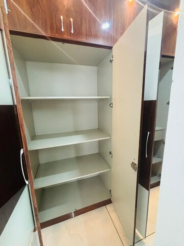 Furnished Amenities in 2 BHK Apartment at Rishita Manhattan, Gomti Nagar – for Rent