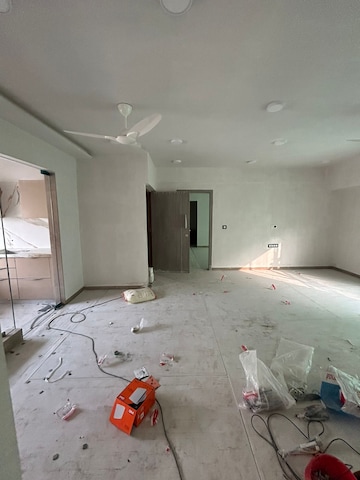 Bedroom in 3 BHK Apartment at Bandra West – for Rent