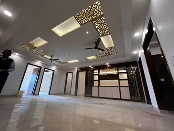 Staircase in 4 BHK Builder Floor at Sector 16 – for Sale
