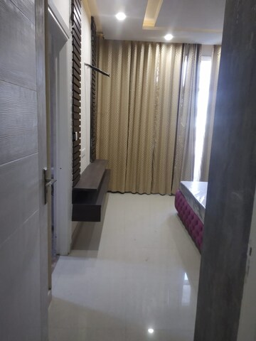 Bedroom in 2 BHK Apartment at Dera Bassi – for Rent