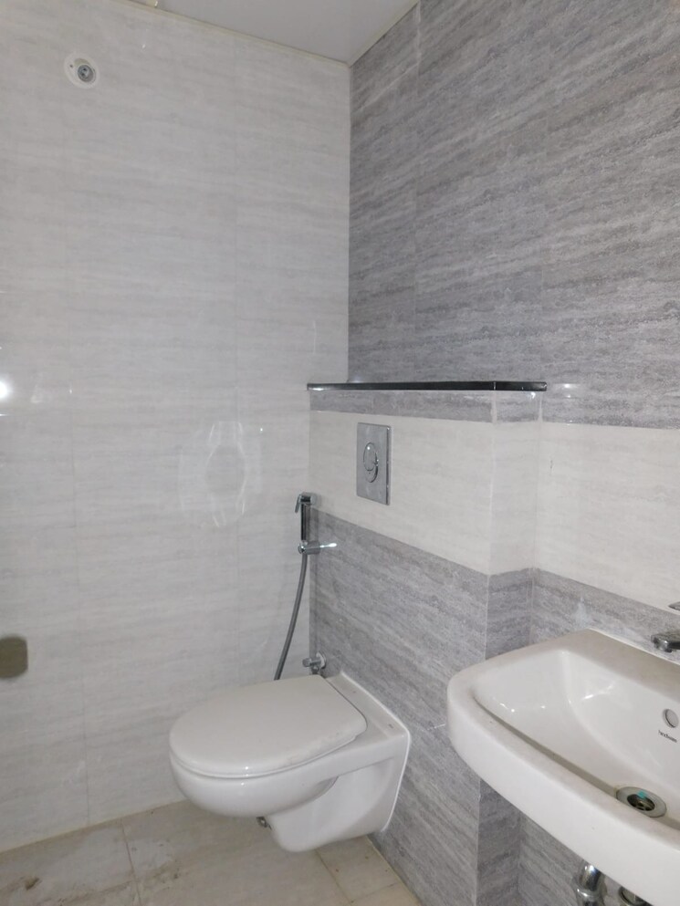 Bathroom, team-4-nyla 3 Bedroom 1880 Sq.Ft. Apartment In Miyapur Hyderabad 8081887