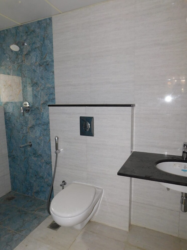 Bathroom, team-4-nyla 3 Bedroom 1880 Sq.Ft. Apartment In Miyapur Hyderabad 8081887