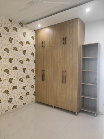Room in 3 BHK Apartment at Prem Apartment, Peer Mucchalla – for Rent