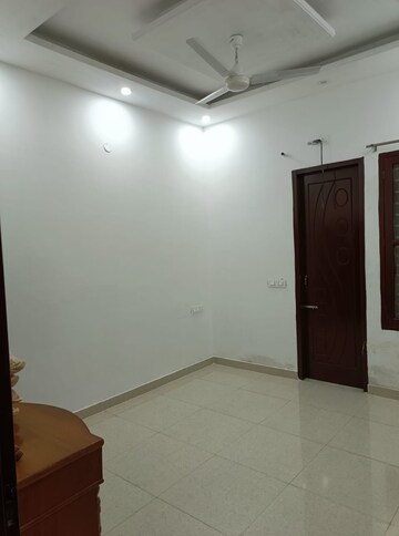 Room in 2 BHK Independent House at NK Sharma Savitry Greens 2, Ghazipur – for Rent