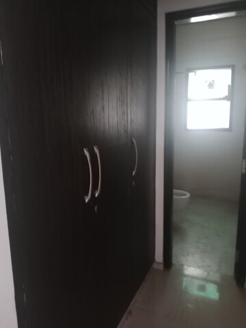 Room in 2 BHK Builder Floor at Sector 25 – for Rent