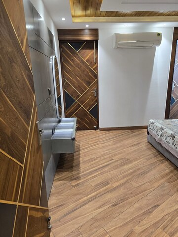Staircase in 5 BHK Apartment at Tulip Ivory, Sector 70 – for Rent