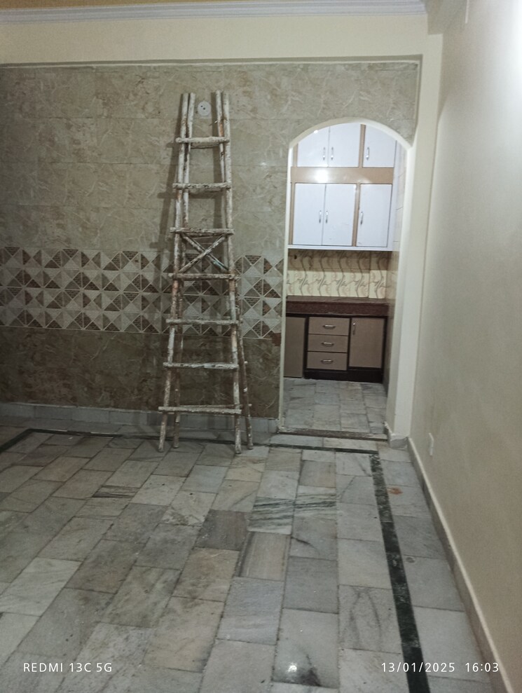 Living Room, shalimar garden 1.5 Bedroom 650 Sq.Ft. Builder Floor In Shalimar Garden Ghaziabad 8081965