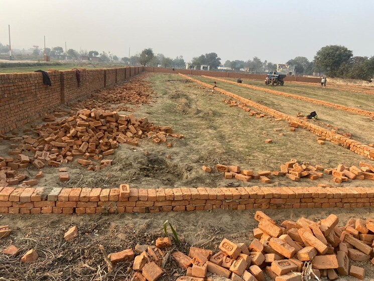 undefined, upsidc site b  100 Sq.Yd. Plot In Upsidc Site B Greater Noida 8081982